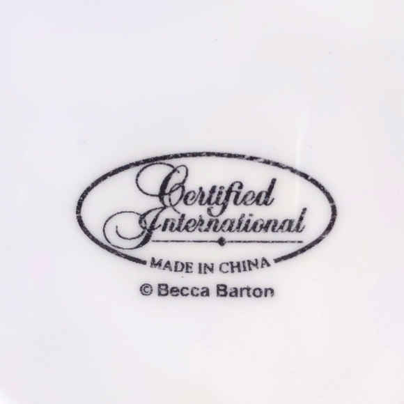 NWOT. Certified International Dinner Plates with Painted Santa Claus, 4 pcs. - Picture 5 of 5